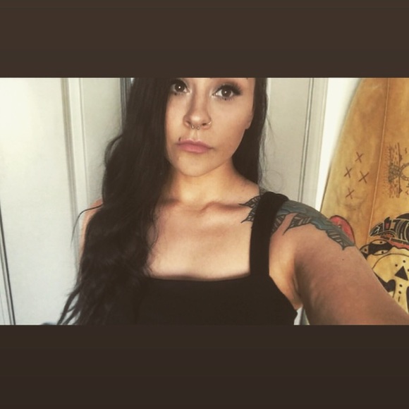 Meet your Posher, Briella - Picture 1 of 1